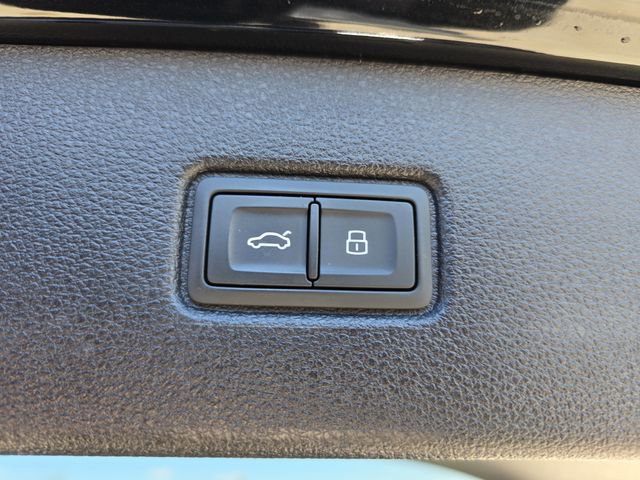 Used 2023 Audi Q7 3.0T Premium Plus w/ Premium Plus Package image 17
