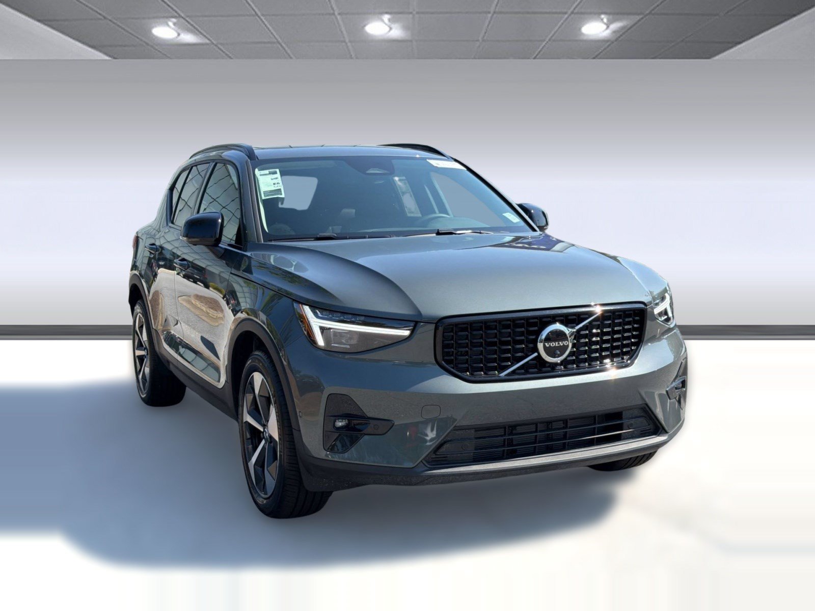 New 2026 Volvo XC40 B5 Plus w/ Climate Package AWD/4WD image 7