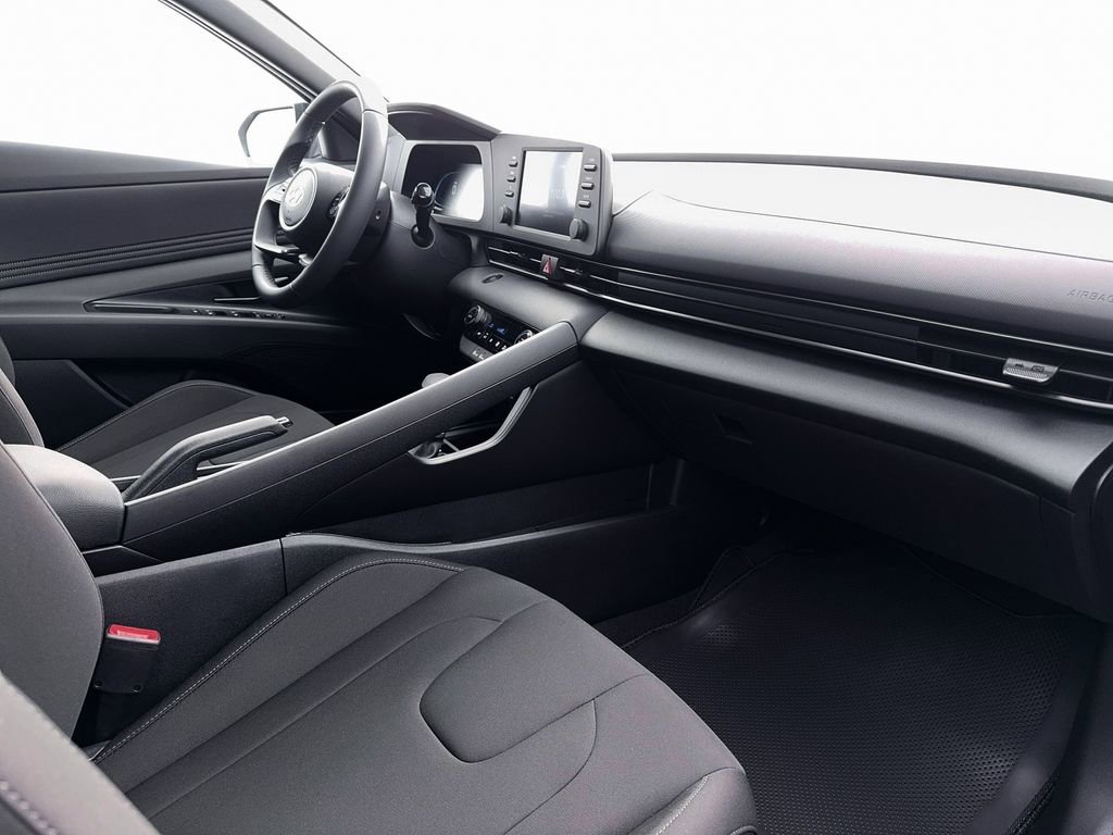 New 2026 Hyundai Elantra Sport FWD image 23