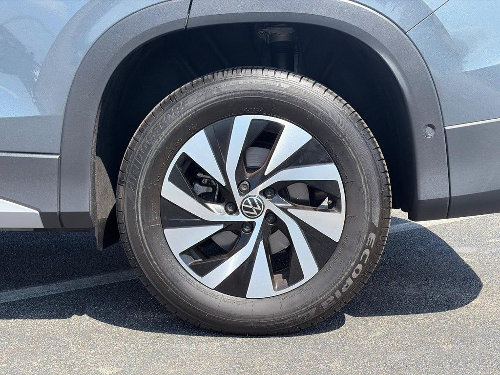 Certified 2026 Volkswagen Tiguan S AWD/4WD image 9