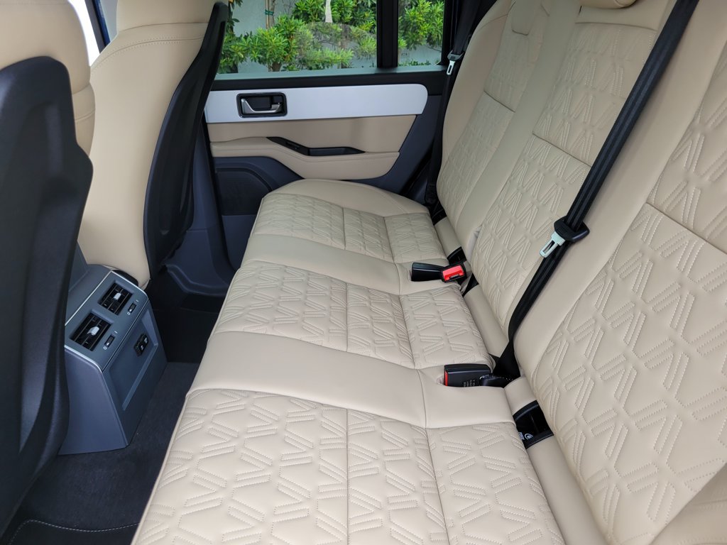 New 2025 INEOS Grenadier Quartermaster AWD/4WD image 12