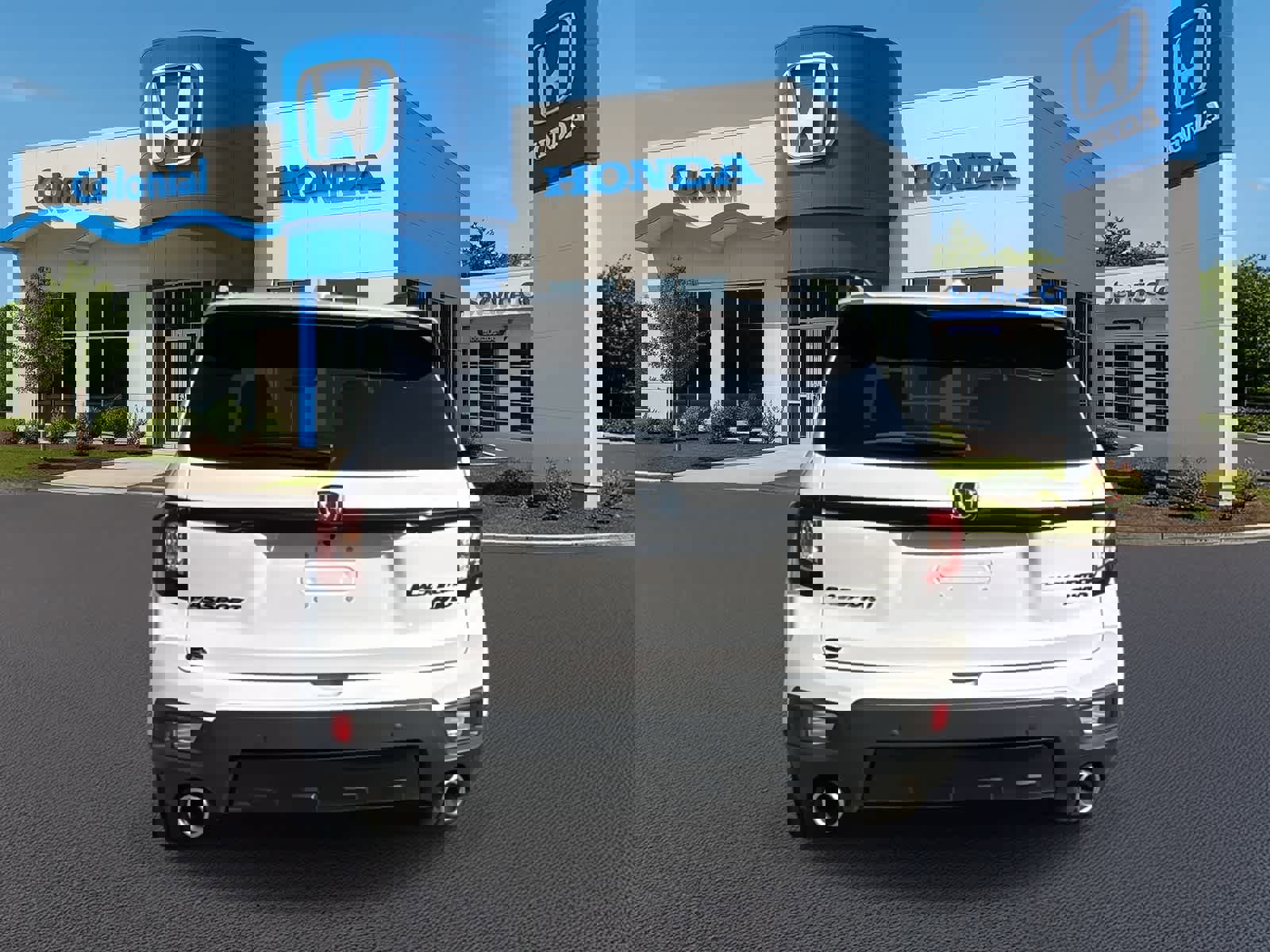 Used 2024 Honda Passport Black Edition image 4