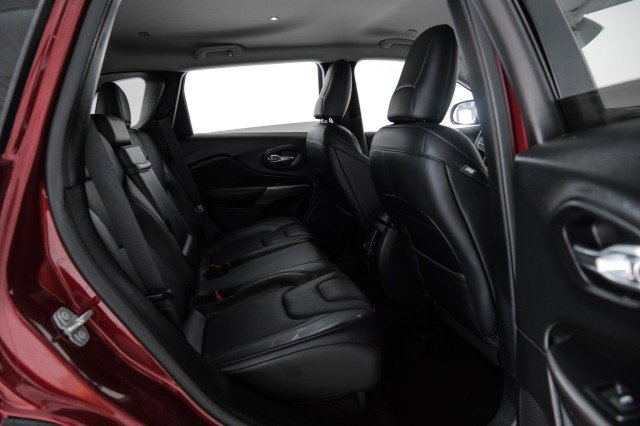 Used 2019 Jeep Cherokee Limited image 31