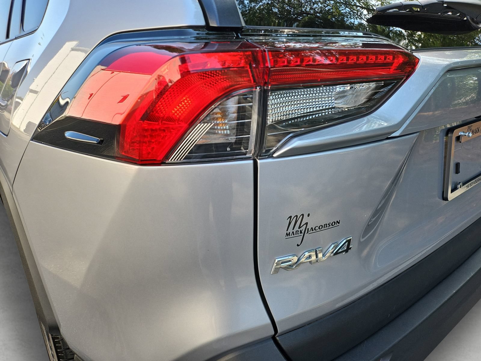 Used 2025 Toyota RAV4 XLE FWD image 20