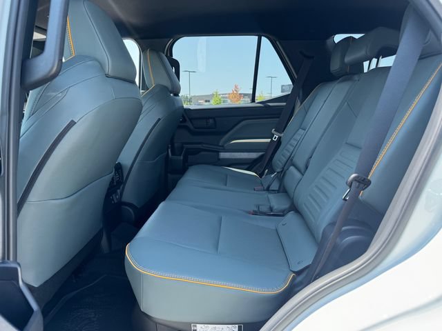Used 2025 Toyota 4Runner Trailhunter AWD/4WD image 15