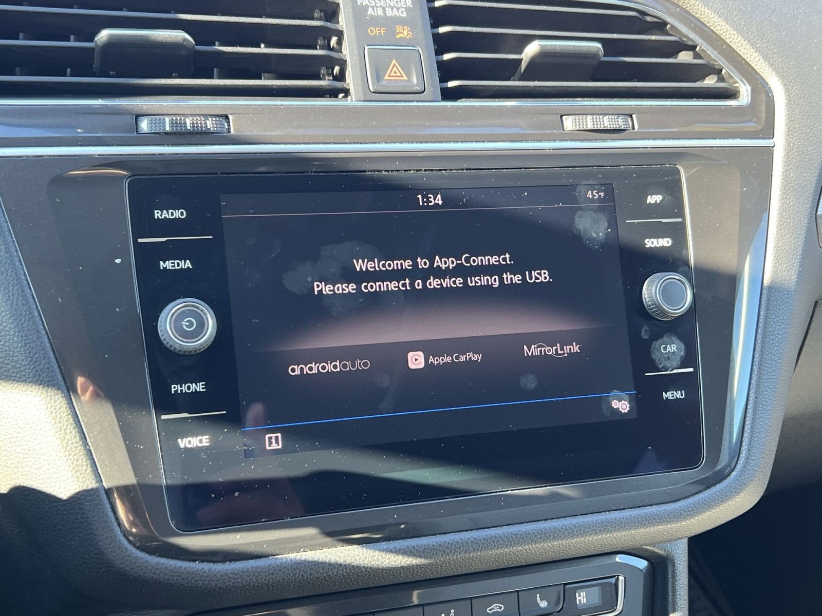 Used 2018 Volkswagen Tiguan SE image 21