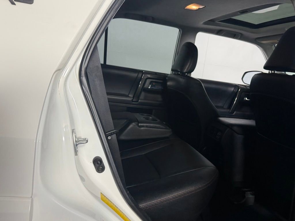 Used 2019 Toyota 4Runner TRD Off-Road Premium AWD/4WD image 29