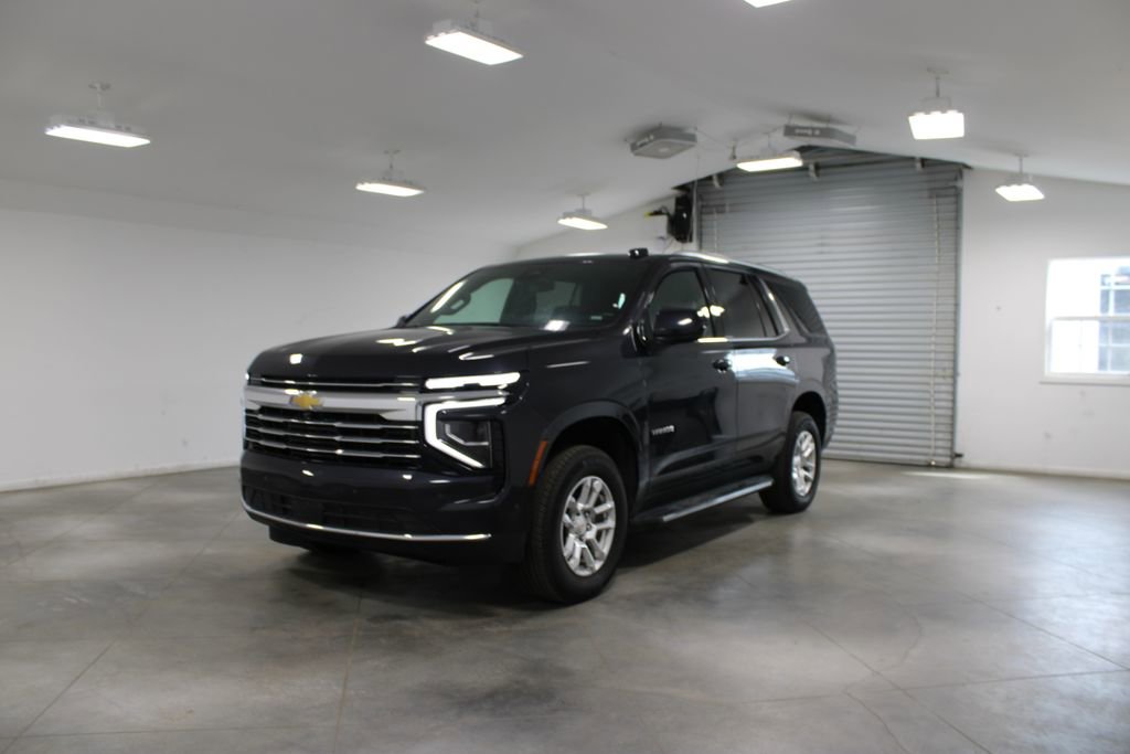 Used 2025 Chevrolet Tahoe LT AWD/4WD image 4