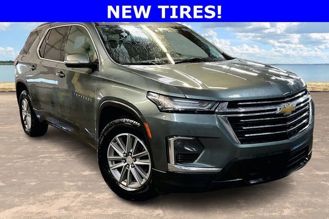 Used 2023 Chevrolet Traverse LT