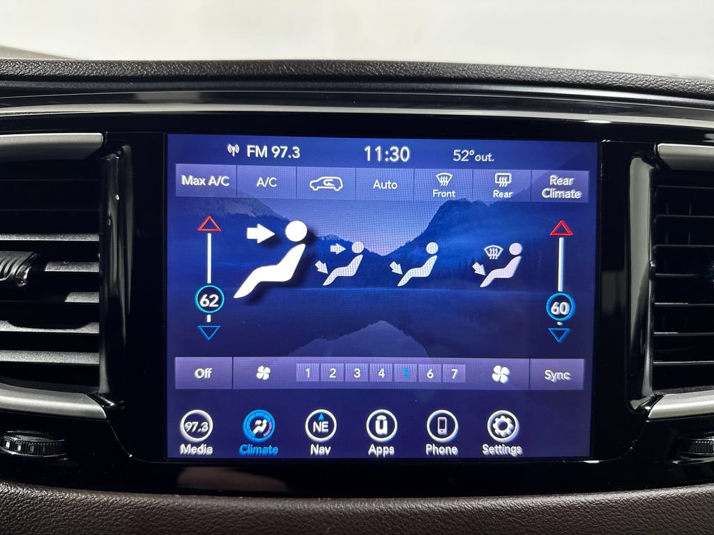 Used 2020 Chrysler Pacifica Touring w/ Advanced Safetytec Group FWD image 38