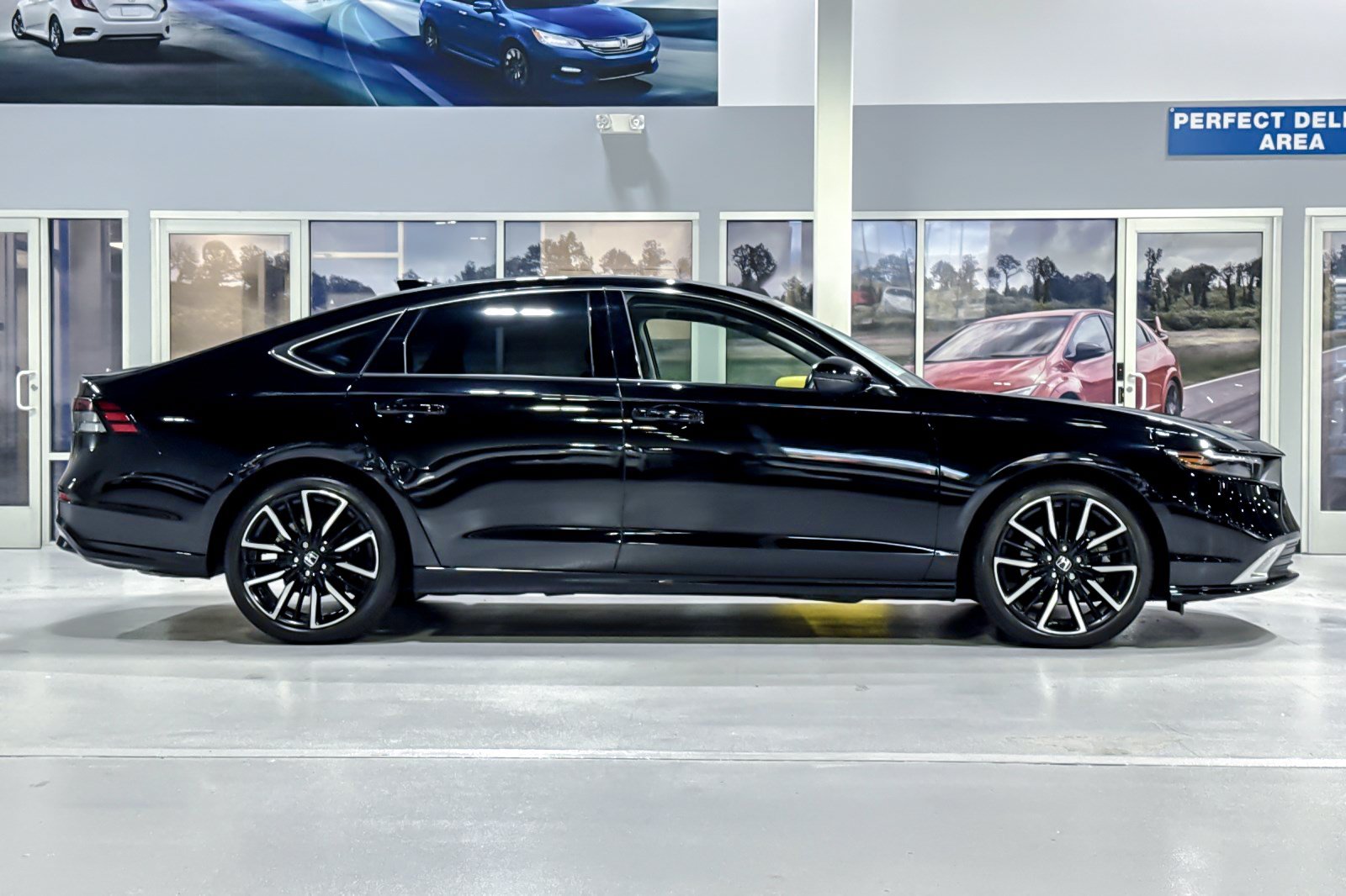 Used 2024 Honda Accord Touring image 8