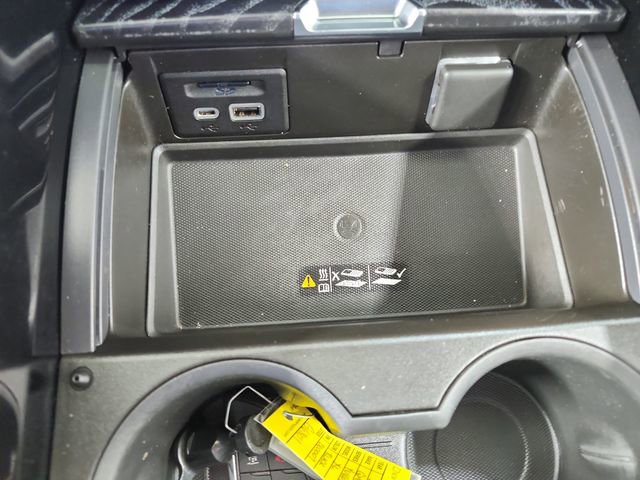 Used 2021 GMC Yukon XL Denali w/ Denali Premium Package image 34