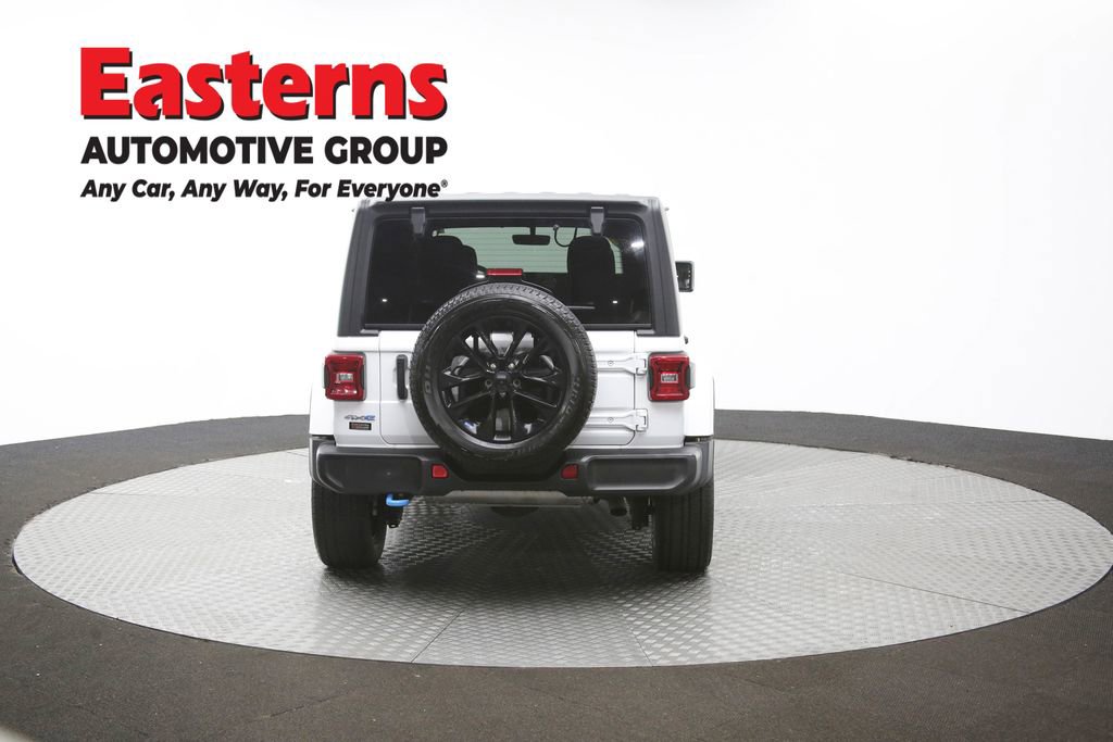 Used 2023 Jeep Wrangler Unlimited Sahara AWD/4WD image 40
