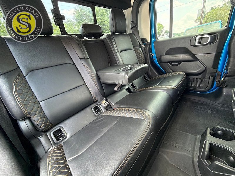 Used 2023 Jeep Gladiator Overland AWD/4WD image 21