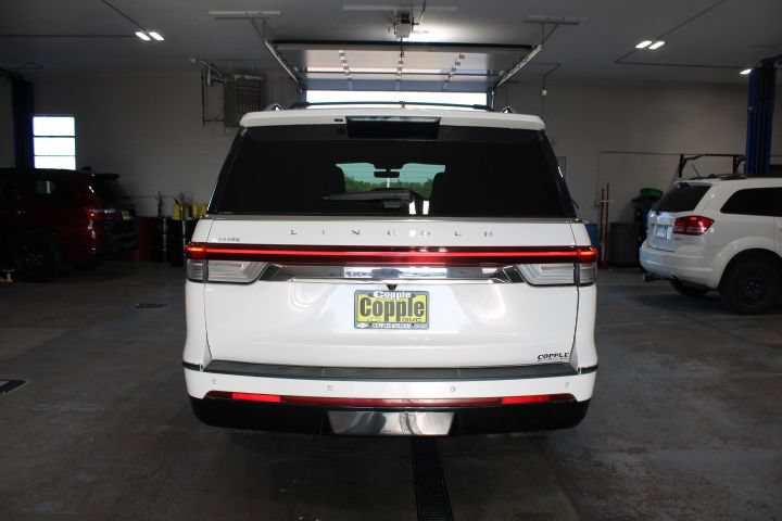 Used 2022 Lincoln Navigator L Reserve AWD/4WD image 8