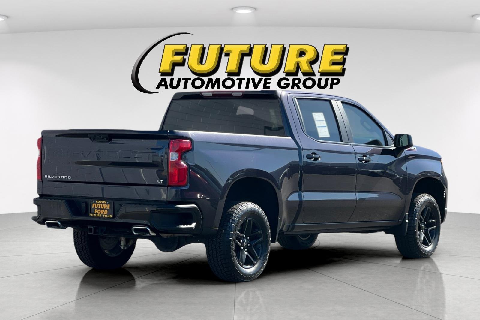 Used 2023 Chevrolet Silverado 1500 LT Trail Boss w/ Protection Package image 3