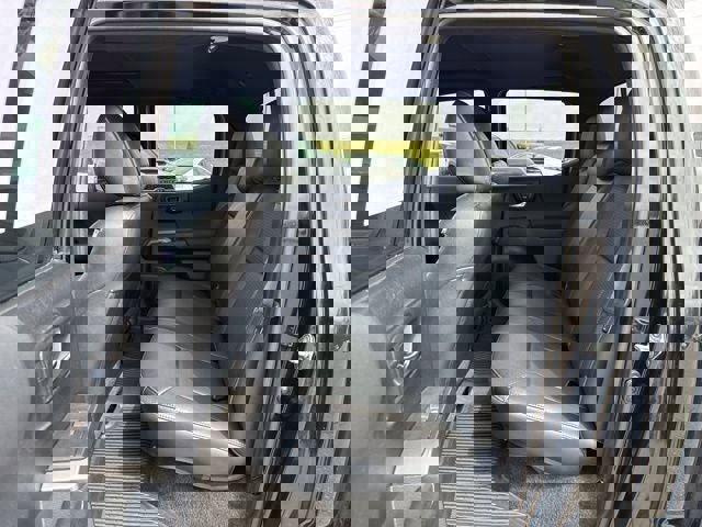 Used 2019 Toyota Tacoma TRD Off-Road image 17