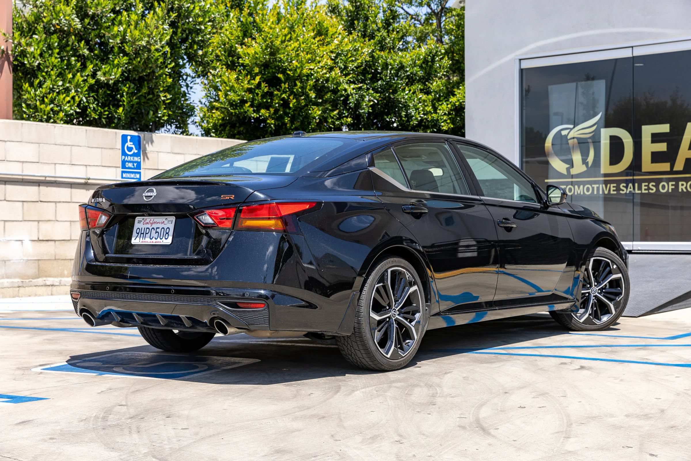 Used 2024 Nissan Altima 2.5 SR FWD image 11