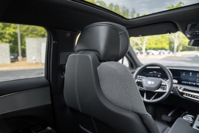 Used 2024 Cadillac Lyriq Tech RWD image 47