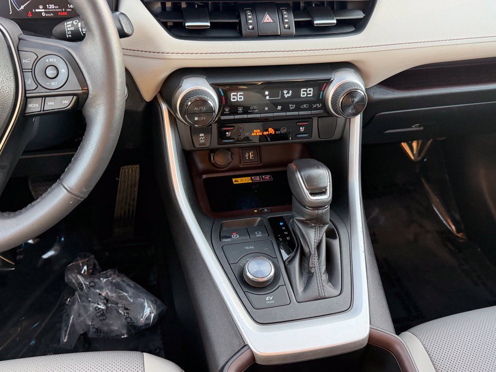 Used 2023 Toyota RAV4 Limited AWD/4WD image 20
