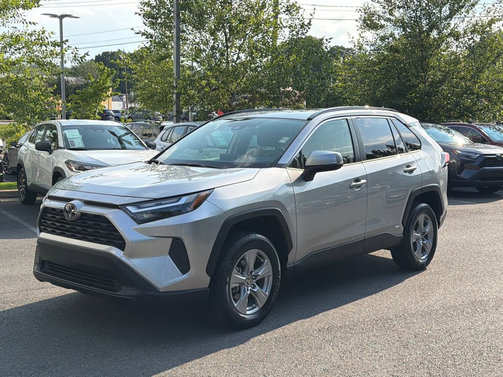 Used 2025 Toyota RAV4 XLE w/ Convenience Package AWD/4WD image 2