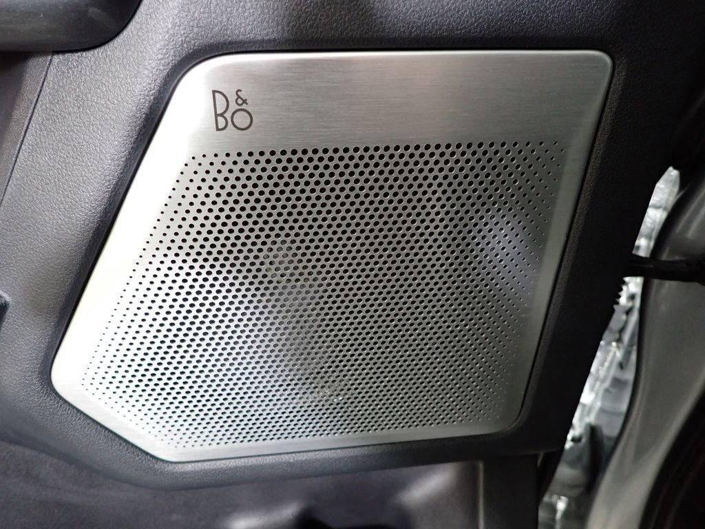 Used 2023 Ford F150 Lariat w/ Equipment Group 502A High image 25