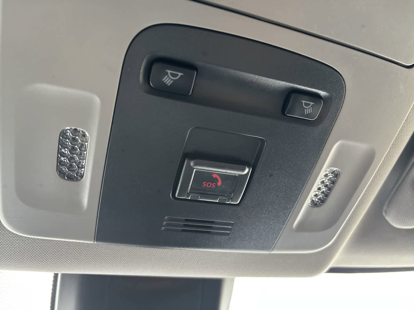 Used 2021 Toyota Camry SE w/ Carpet Mat Package (TMS) FWD image 24