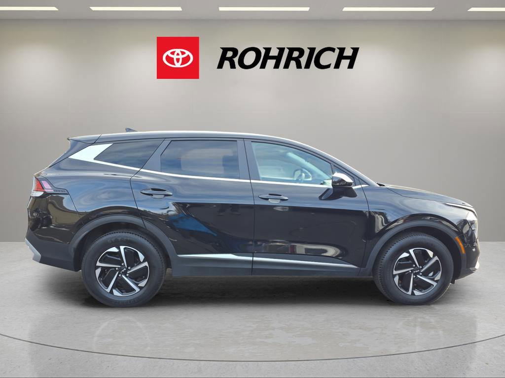 Used 2023 Kia Sportage LX image 6