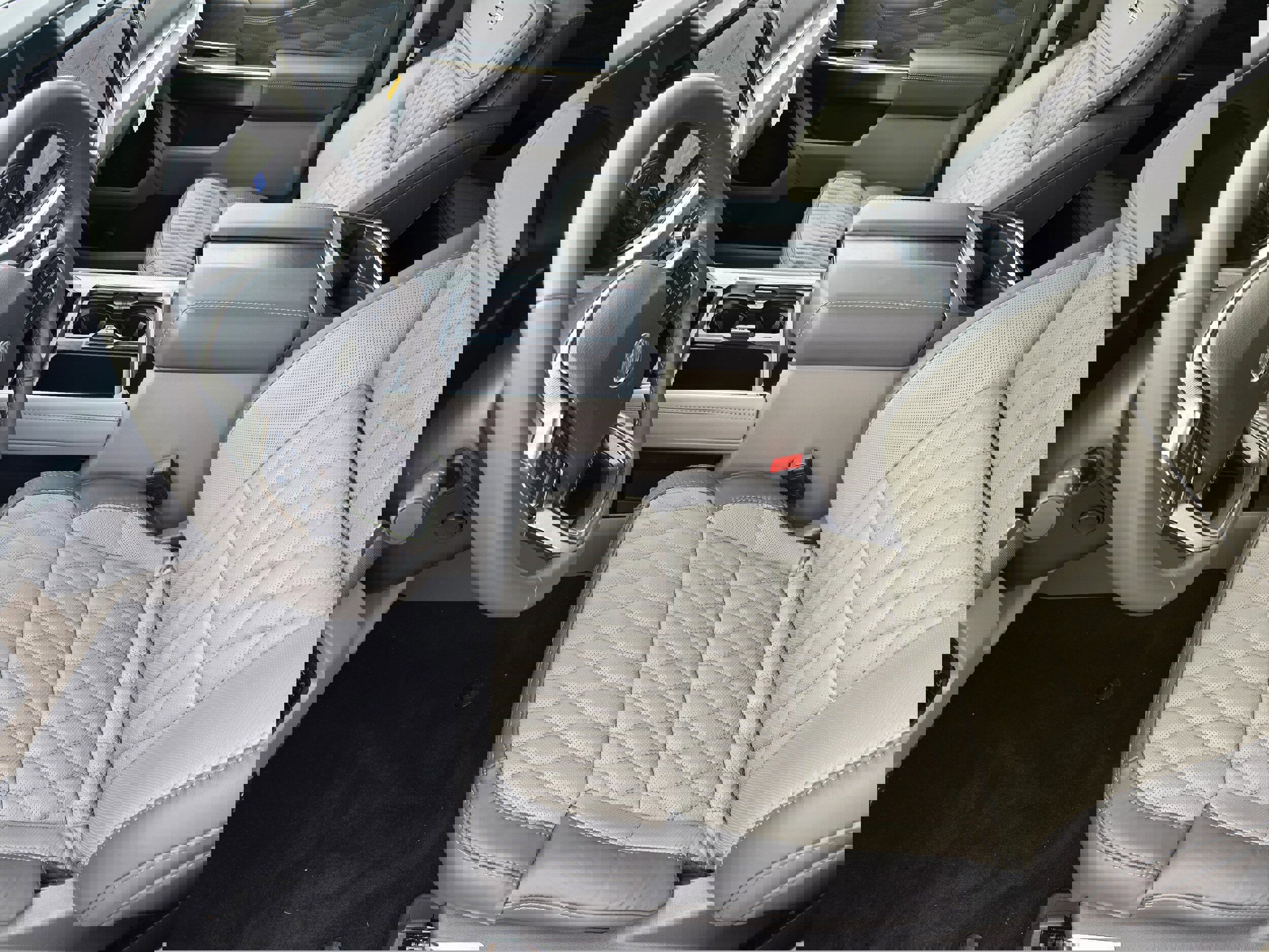 New 2026 Ford F350 Platinum w/ Platinum Plus Package image 16