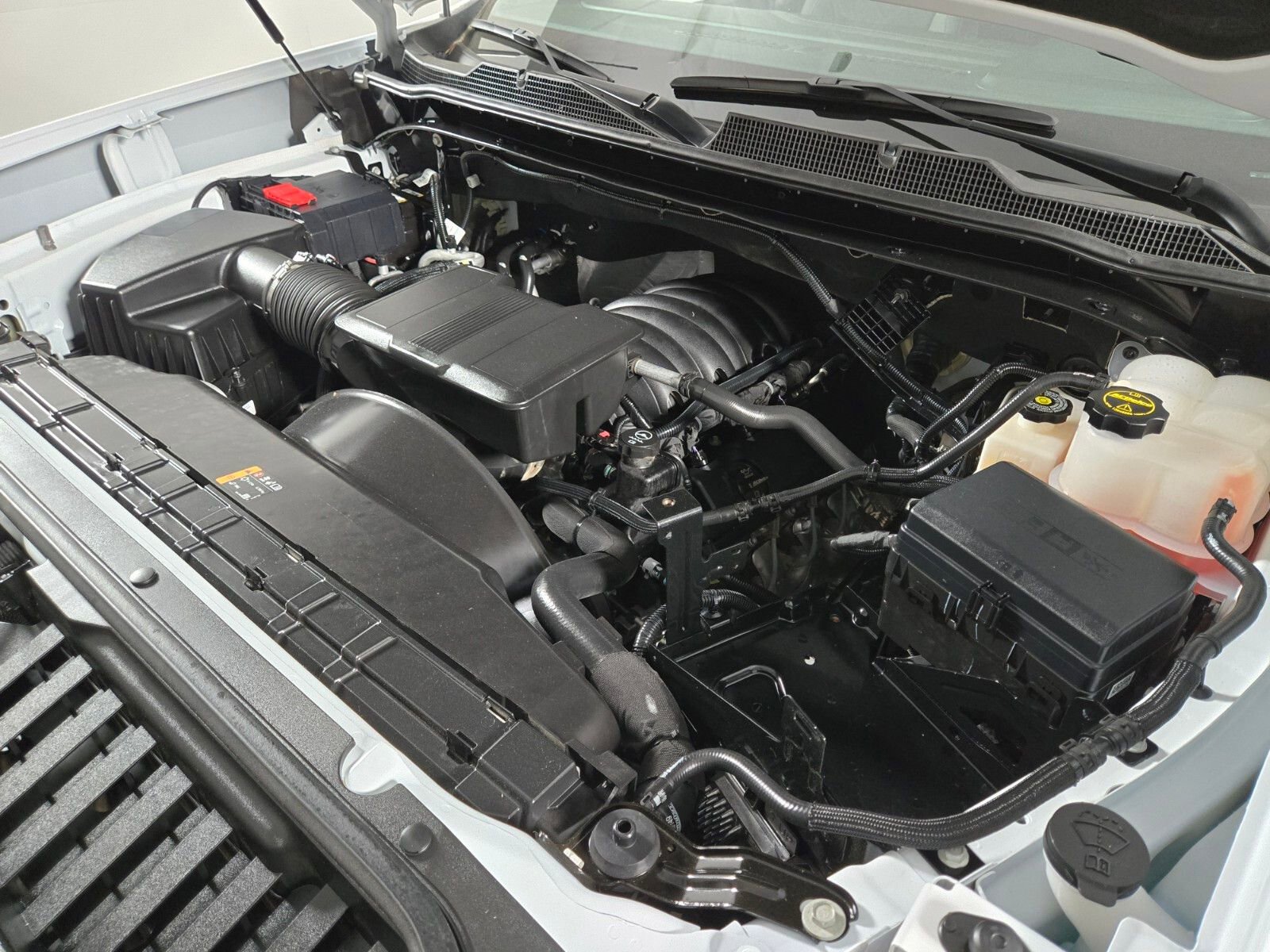 Used 2025 Chevrolet Silverado 2500 LT w/ Convenience Package image 19