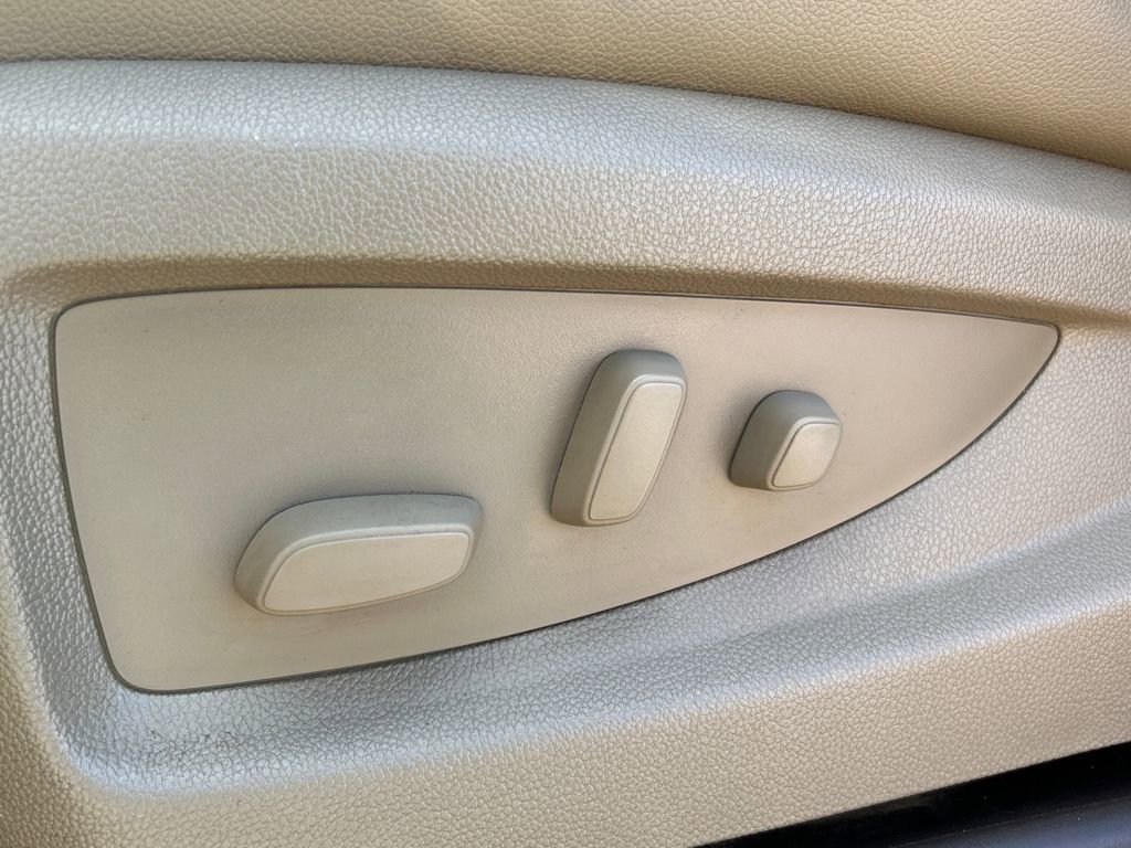 Used 2017 Chevrolet Silverado 1500 LTZ Z71 w/ LTZ Plus Package image 22