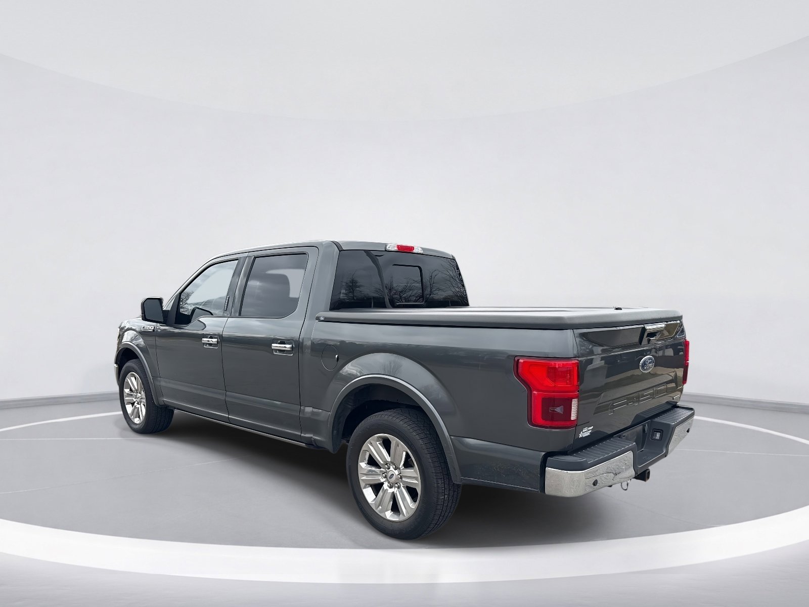Used 2018 Ford F150 Lariat w/ Equipment Group 502A Luxury image 6