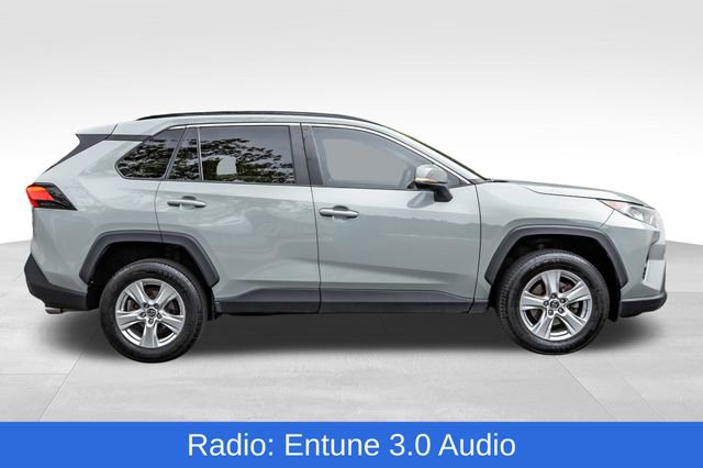 Used 2019 Toyota RAV4 XLE AWD/4WD image 3