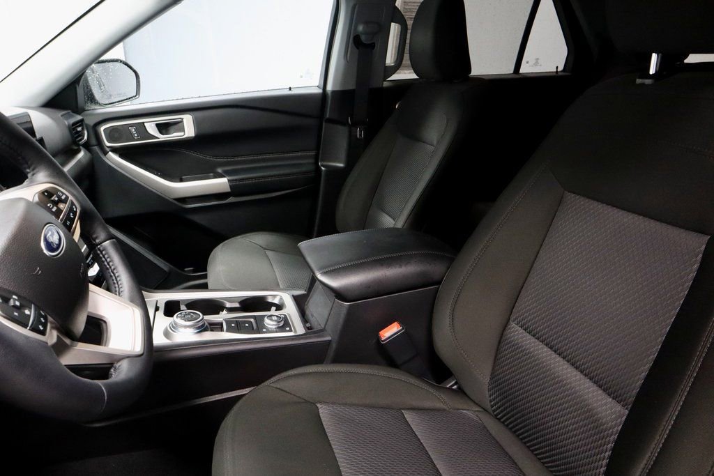 Certified 2023 Ford Explorer XLT image 24