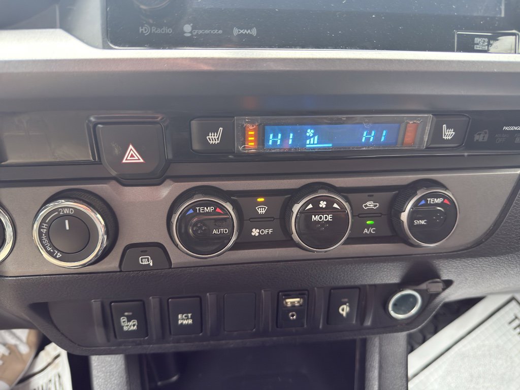 Used 2017 Toyota Tacoma TRD Sport image 12