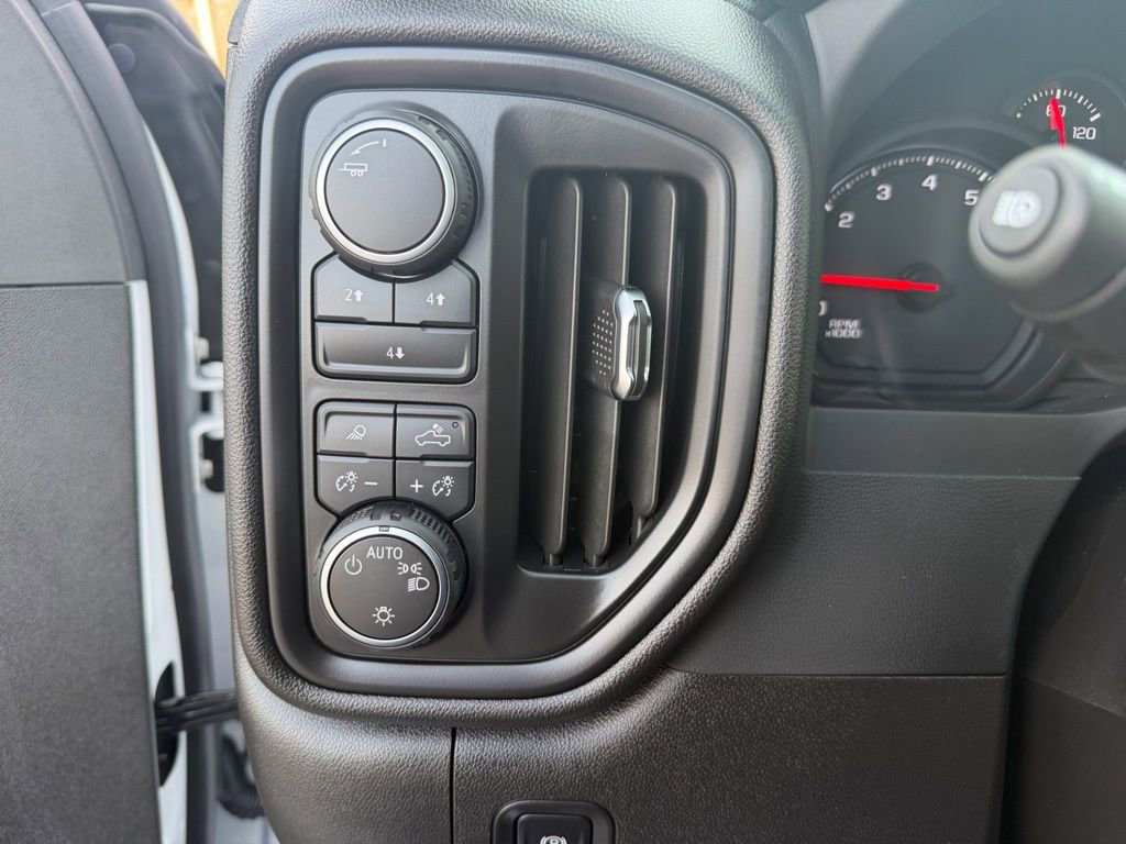 Used 2025 Chevrolet Silverado 2500 Custom w/ Custom Value Package image 12