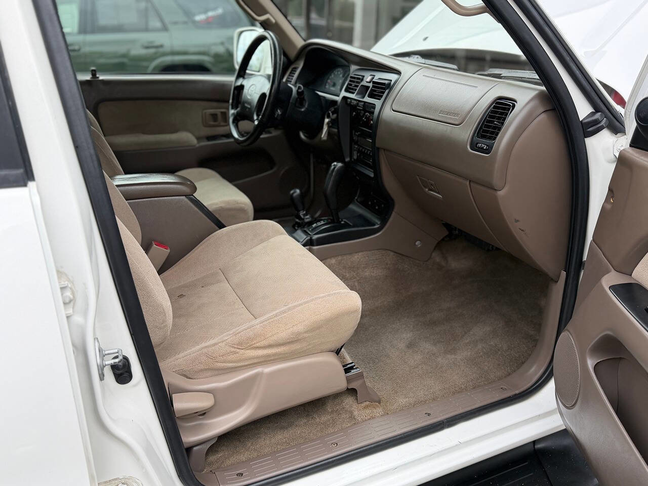 Used 2002 Toyota 4Runner SR5 image 39