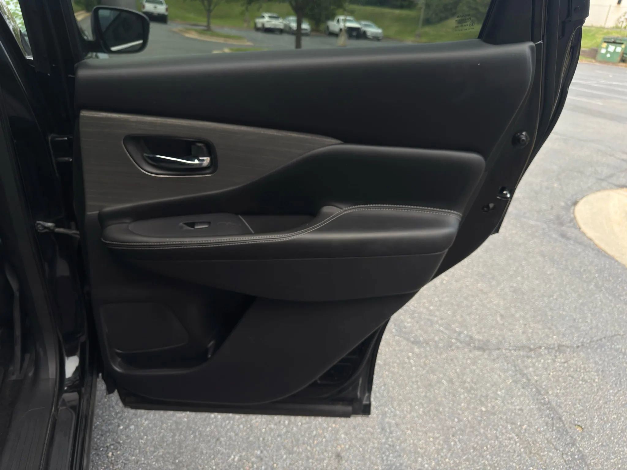 Used 2018 Nissan Murano SV image 25