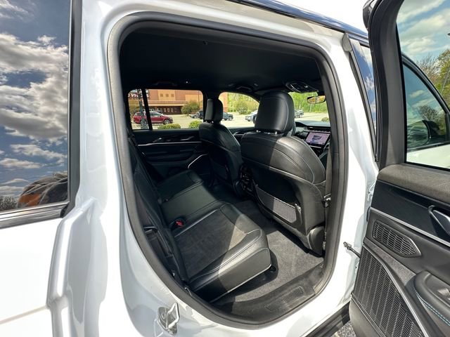 Used 2022 Jeep Grand Cherokee Trailhawk image 17