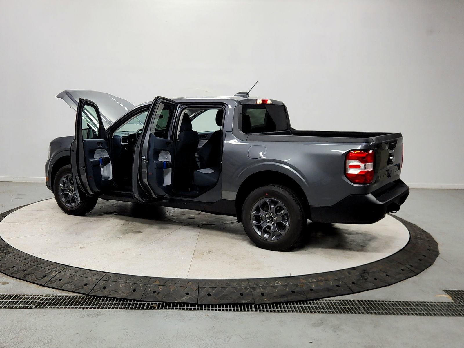 New 2026 Ford Maverick XLT w/ XLT Luxury Package image 13