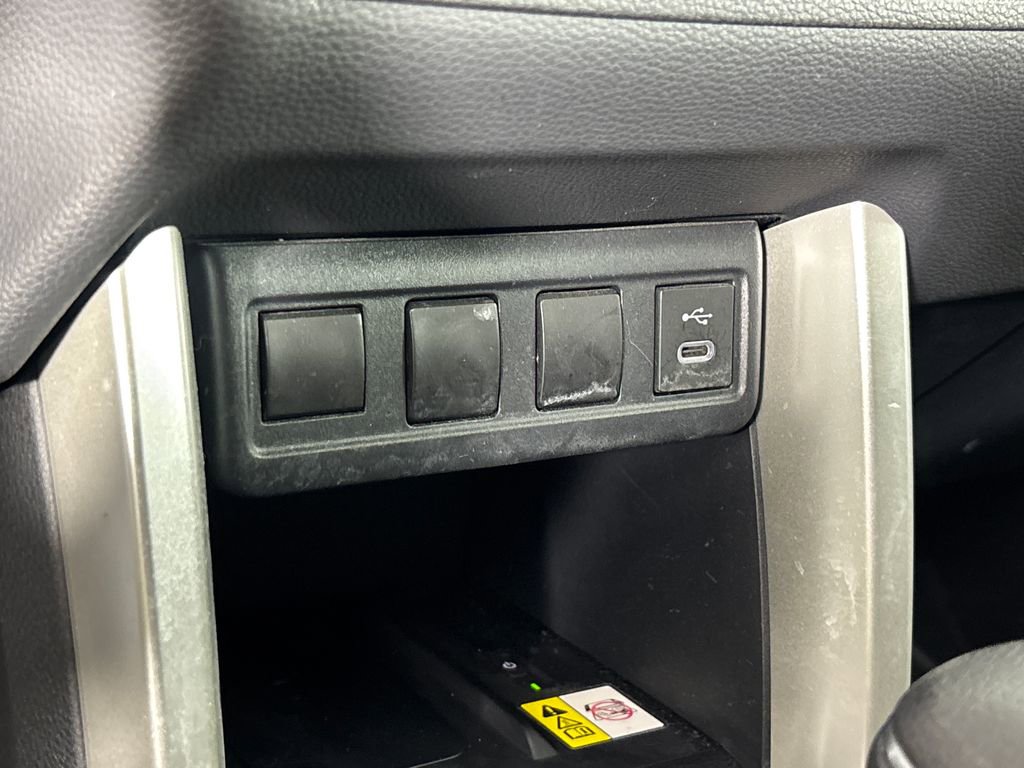 Certified 2023 Toyota Corolla Cross SE image 22