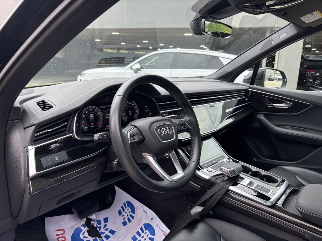 Used 2025 Audi Q7 3.0T Premium Plus image 12
