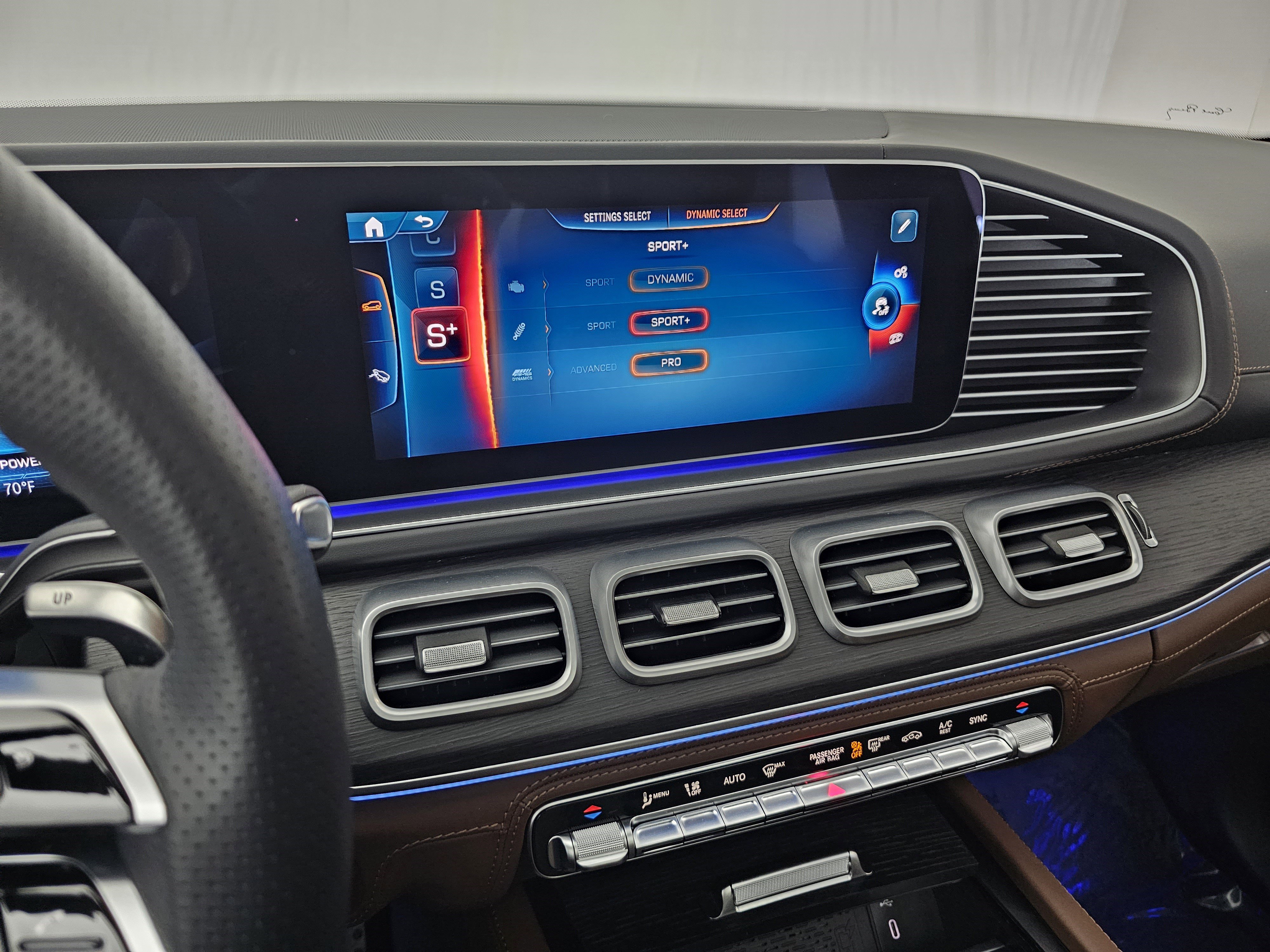 Certified 2025 Mercedes-Benz GLE 53 AMG 4MATIC image 43