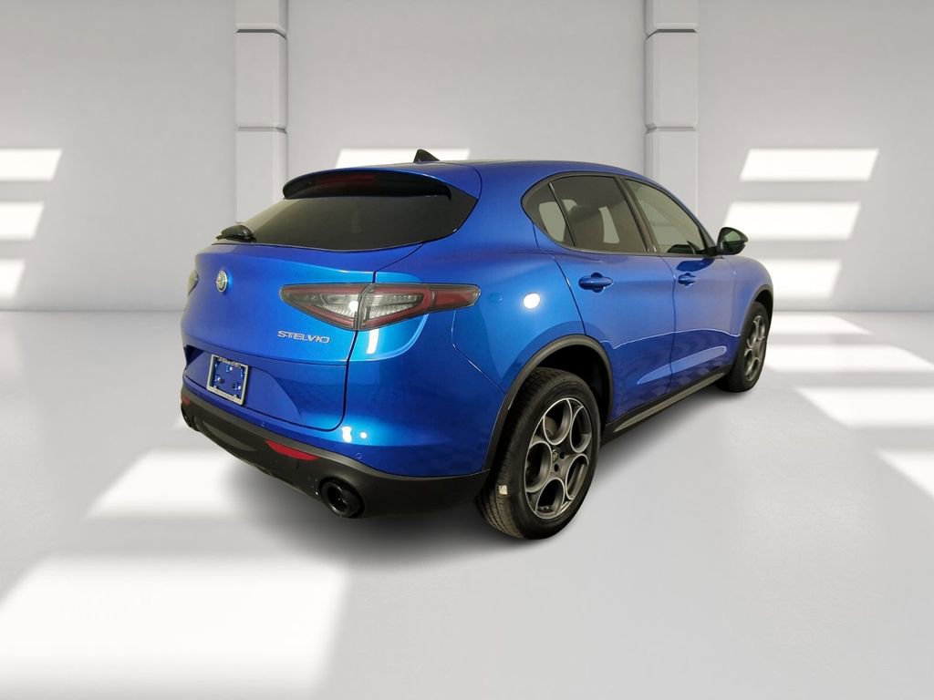 New 2025 Alfa Romeo Stelvio Sprint w/ Convenience Package image 5