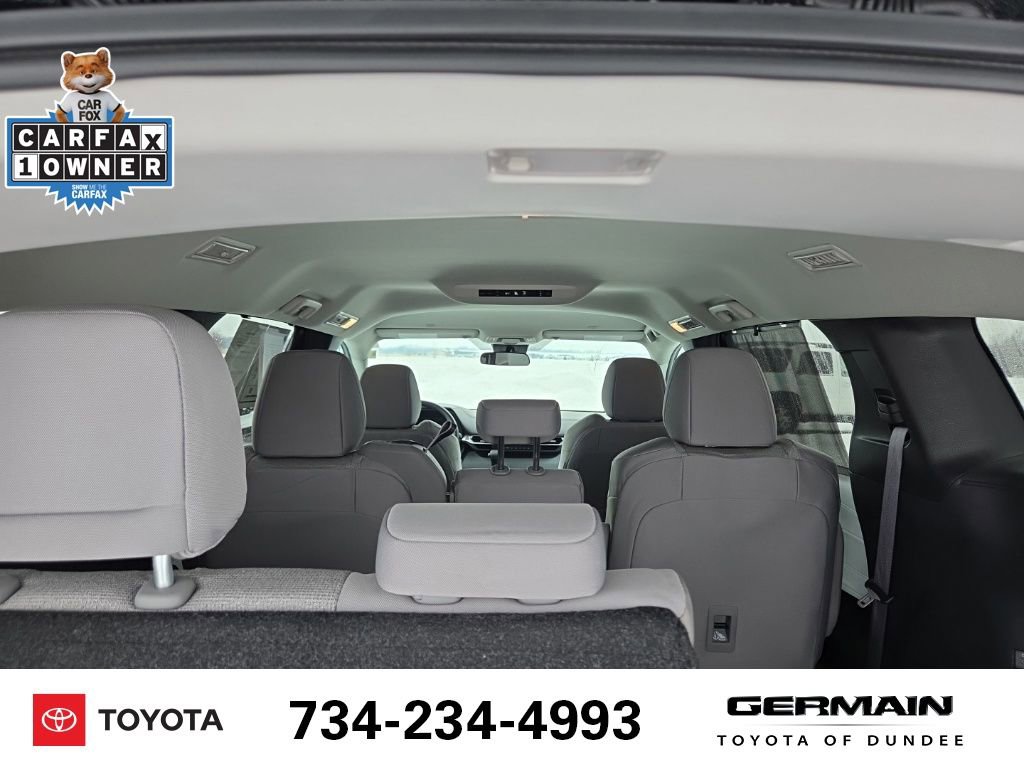 Used 2025 Toyota Sienna LE image 26