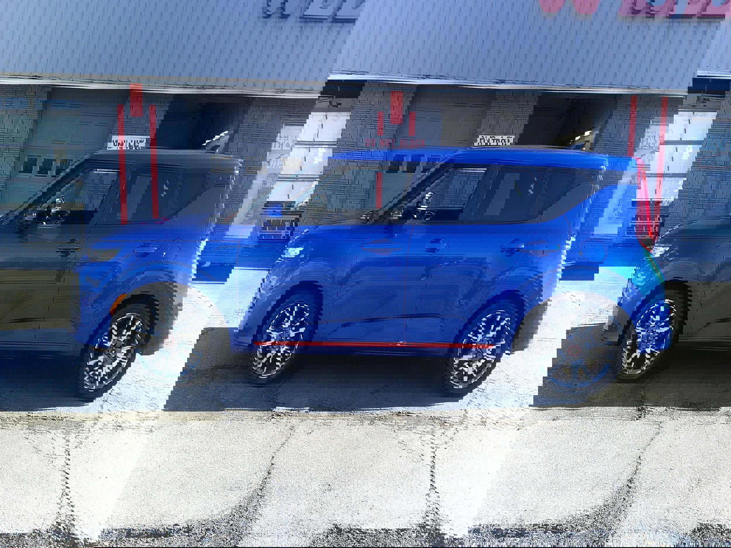 Used 2021 Kia Soul GT-Line image 2