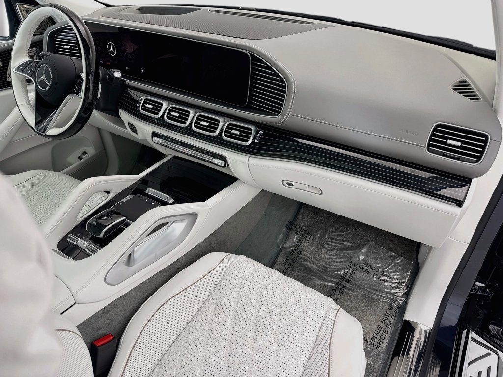 New 2026 Mercedes-Benz Maybach GLS 600 4MATIC image 17