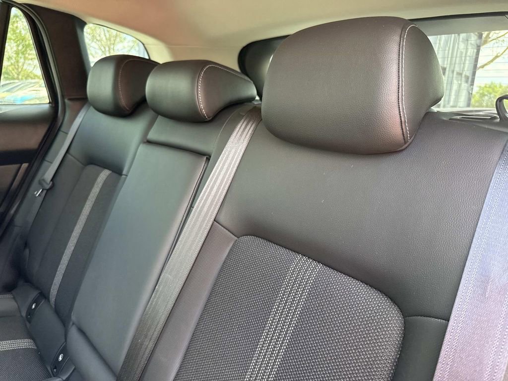 Used 2024 MAZDA CX-50 AWD 2.5 S w/ Preferred Package image 18