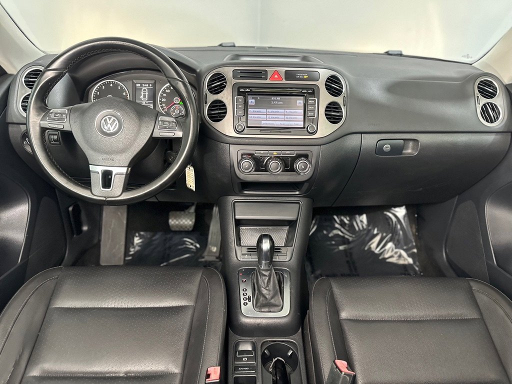 Used 2011 Volkswagen Tiguan S image 13