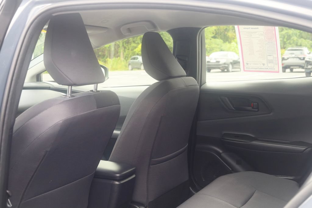 Used 2025 Toyota Prius LE FWD image 21